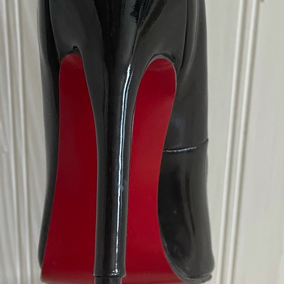 Louboutin So Kate 120 Patent Leather Pumps - Picture 6 of 10